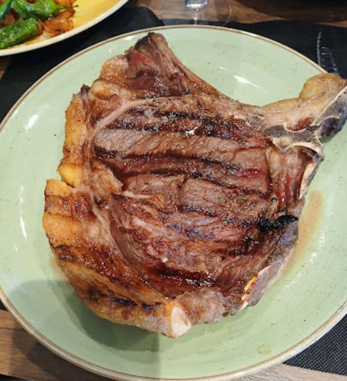 Restaurante Brasería La Xera carne en plato